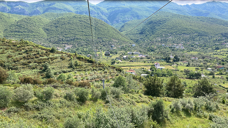 Tirana, Fahrt zum Dajti