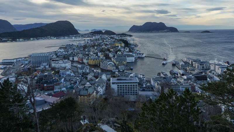 Blick vom Berg Aksla auf Stadtzentrum