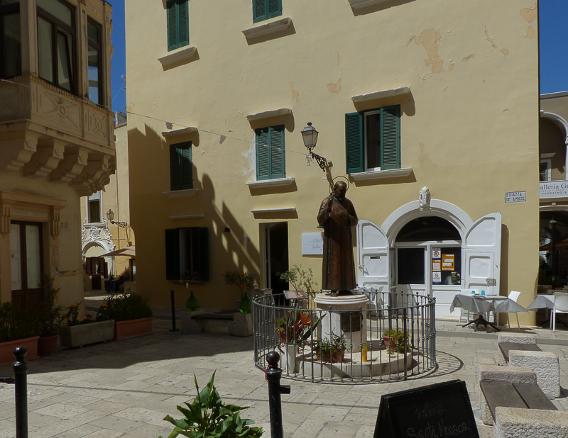 Gallipoli Piazza del Amicis